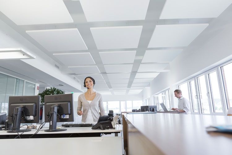 Deckensegel in einem Büro | Foto: Ecophon; Hans Georg Esch Deckensegel in einem Büro | Foto: Ecophon; Hans Georg Esch